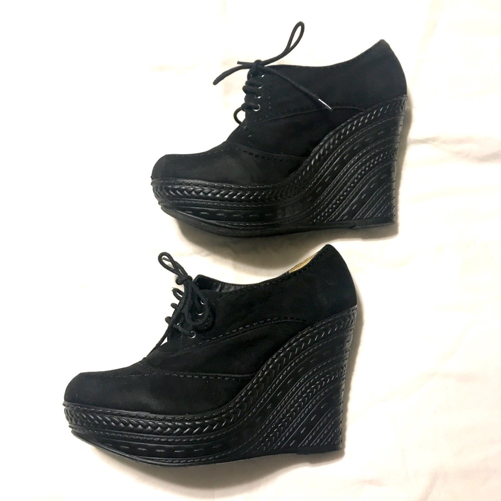 Black Round Toe Lace Up Platform Wedge Boot Dollhouse Size 10
